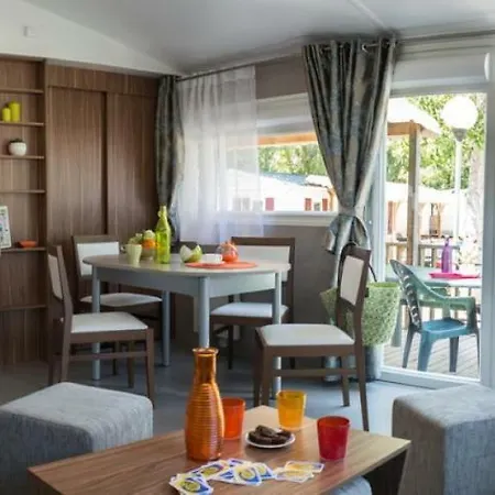 Campsite Officiel Siblu Mar Estang Canet-en-Roussillon