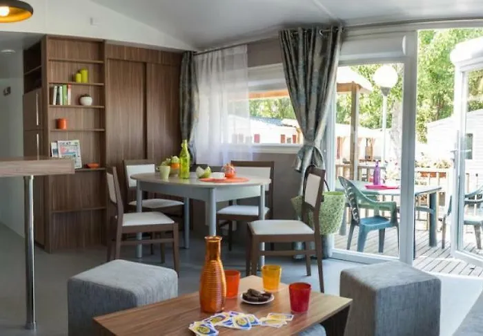 אתר קמפינג Officiel Siblu Mar Estang קאנט אן רוסיון